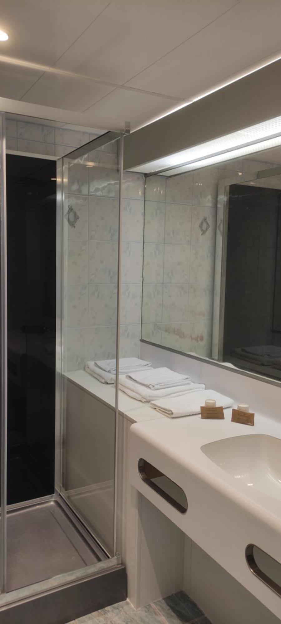 Appartement Moderne, Mer A 50M เลอบาร์กาแรส ภายนอก รูปภาพ